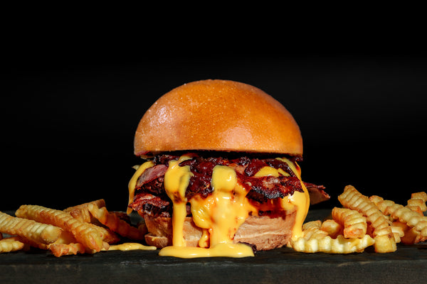 Buregr With Bacon & Onion Jam & Fries